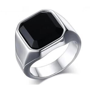 Black signet ring - silver - stone - size 8.